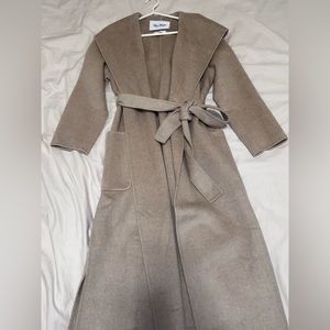 MaxMara Beige Cashmere Hooded Wrap Coat Size 4